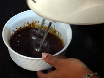 Dalgona Coffee Preparation Step