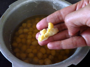 Cooking and Soaking Chickpea Step