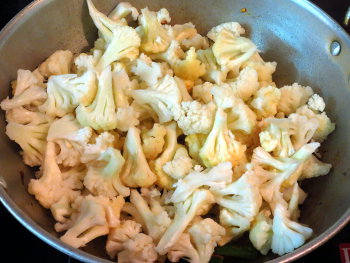 Cauliflower Curry Steps
