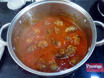 Spaghetti Meatballs preparation step
